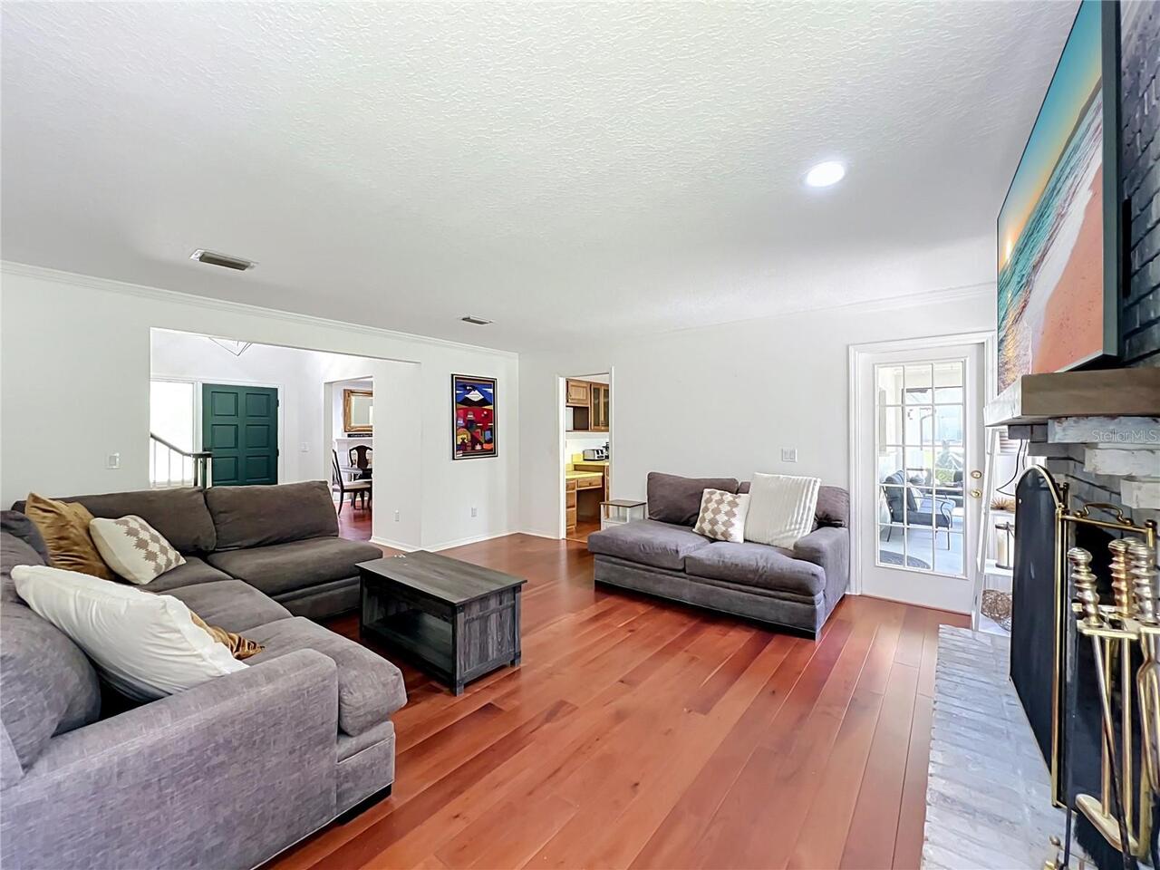 Listing Photo 15