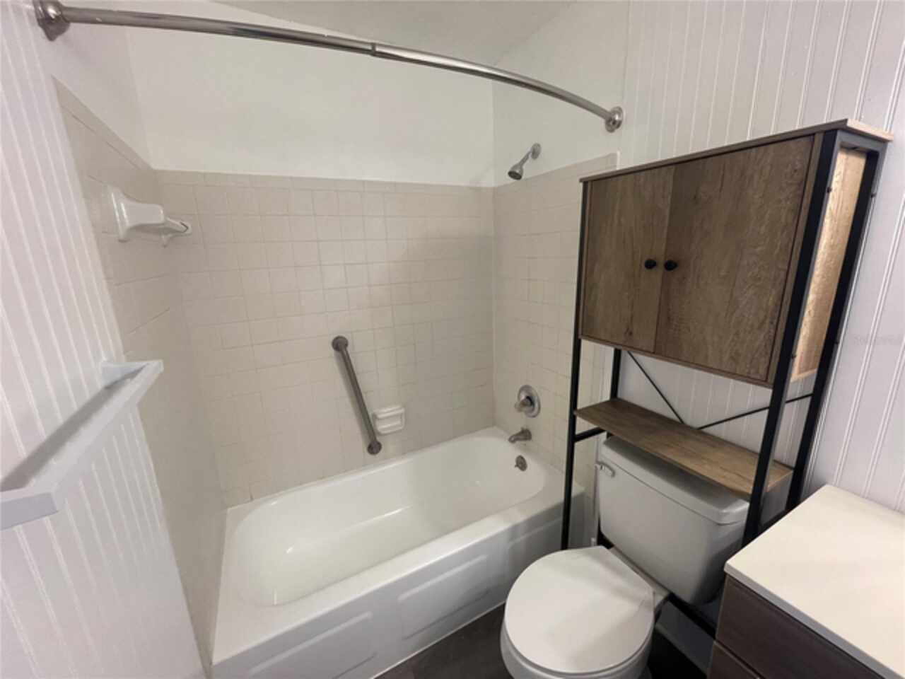 Listing Photo 17