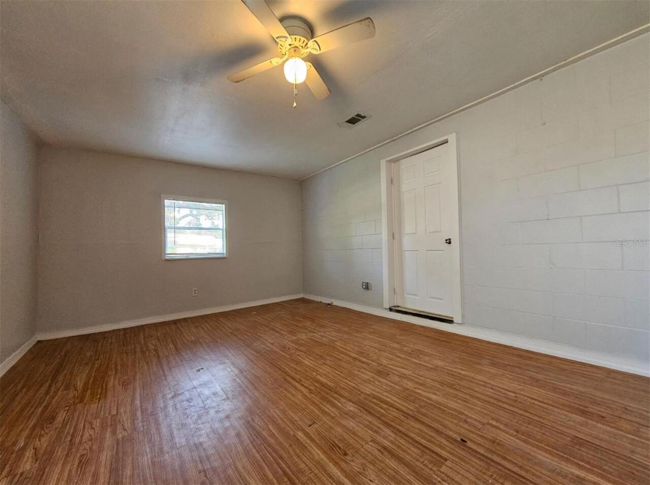 Listing Photo 14