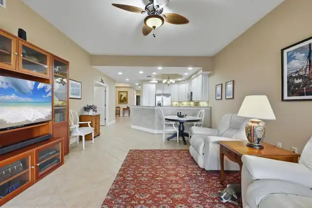 Listing Photo 12