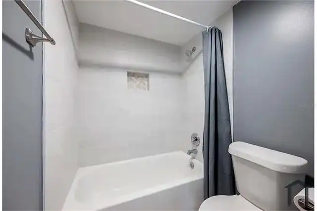 Listing Photo 8
