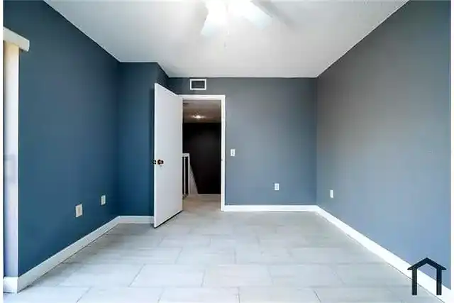 Listing Photo 9