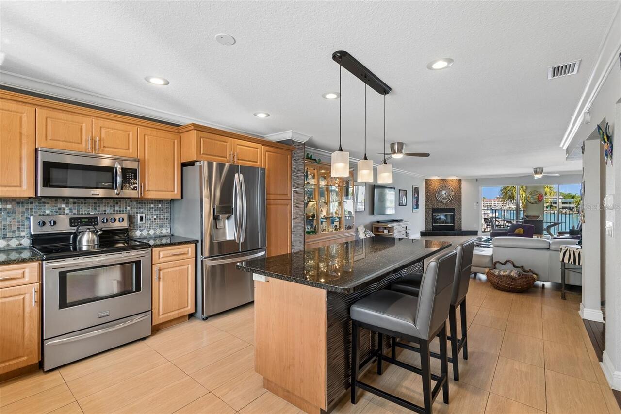 Listing Photo 12