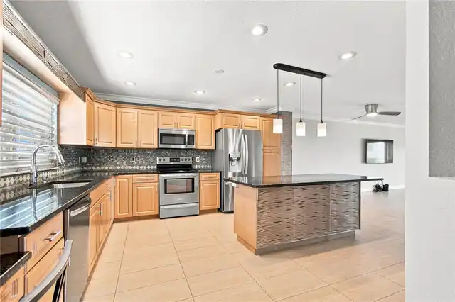 Listing Photo 21