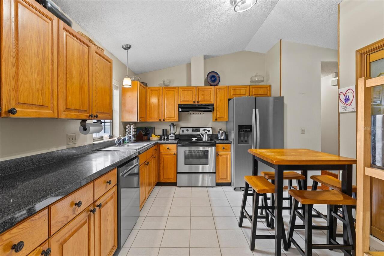 Listing Photo 8