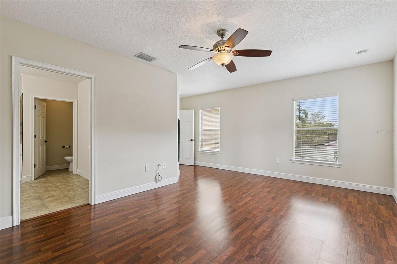 Listing Photo 23