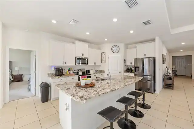 Listing Photo 16