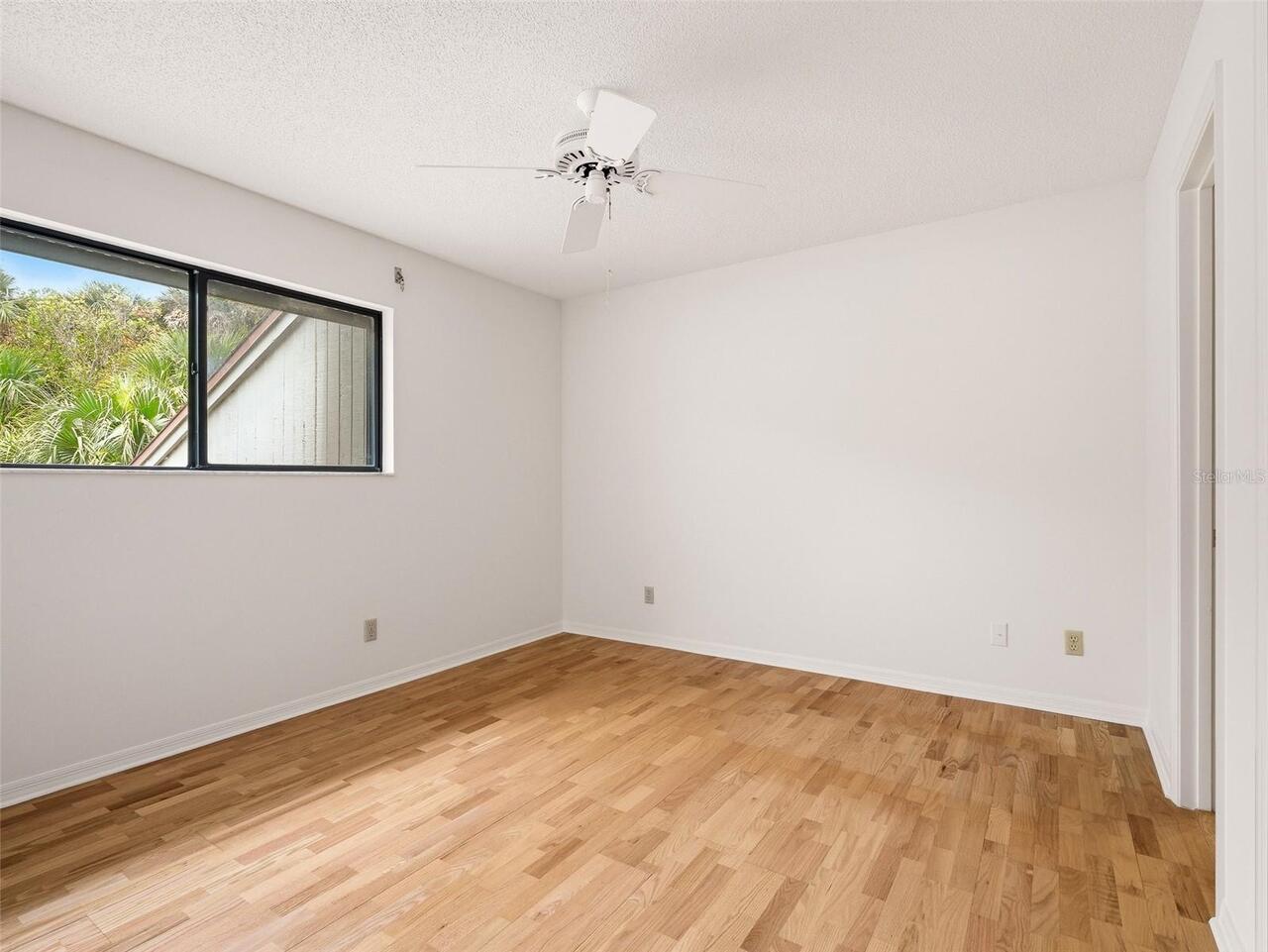 Listing Photo 34