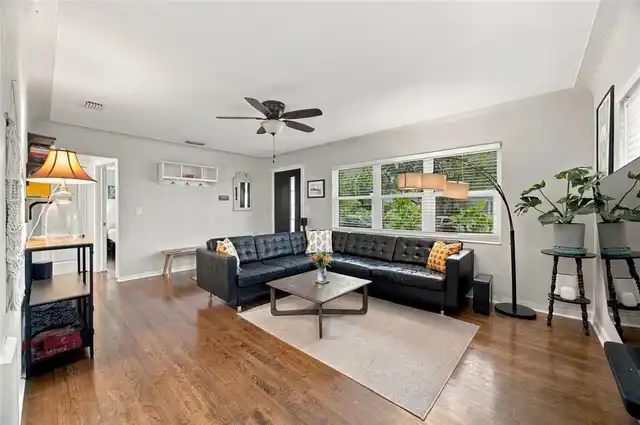 Listing Photo 8