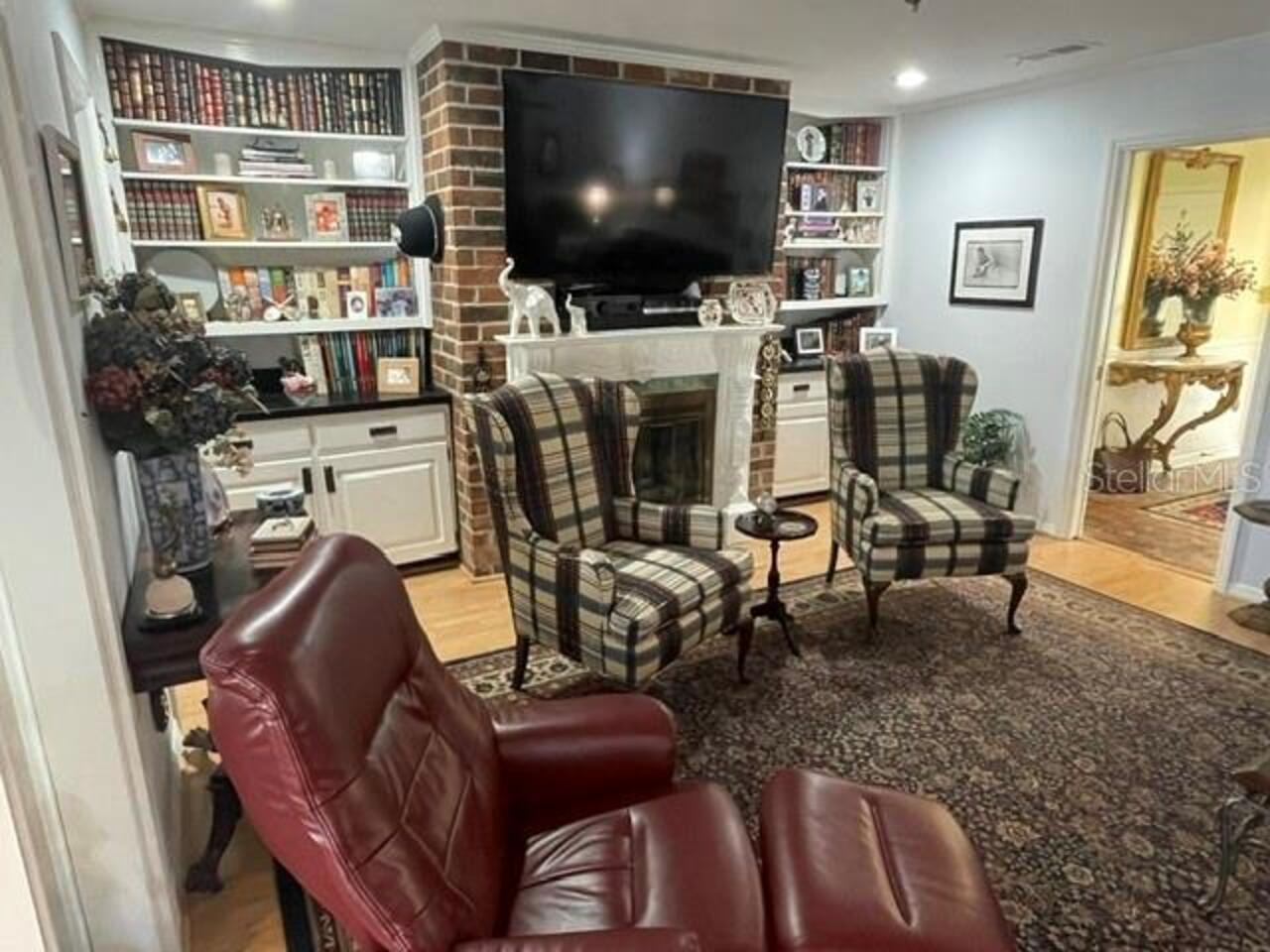 Listing Photo 12