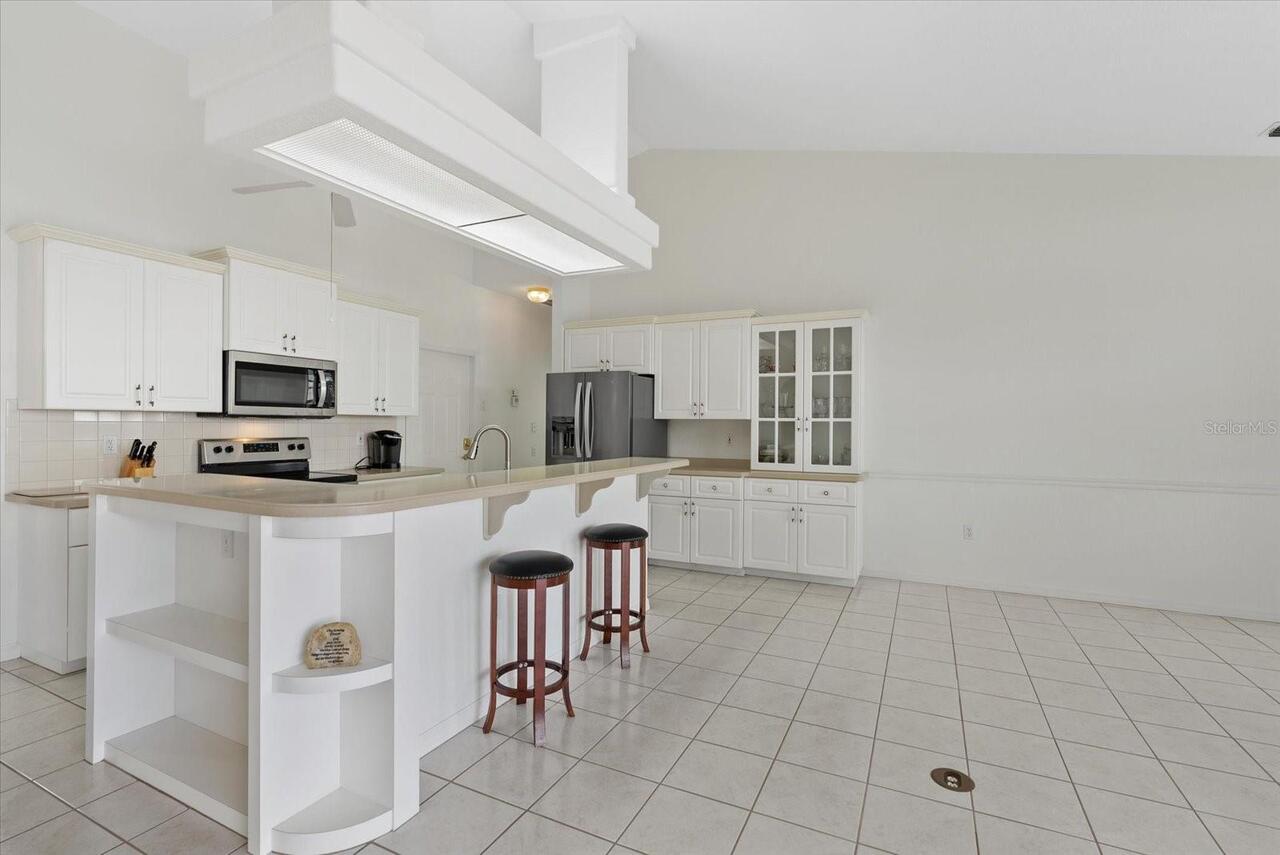 Listing Photo 12