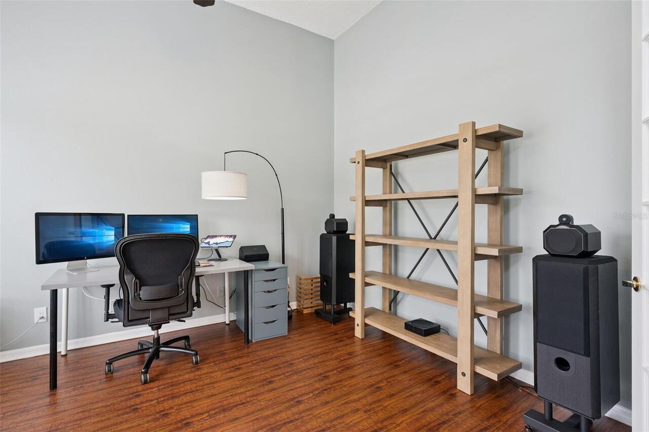 Listing Photo 9