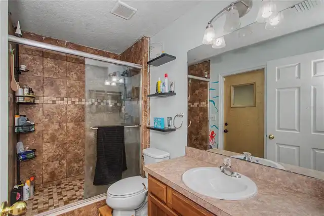 Listing Photo 17