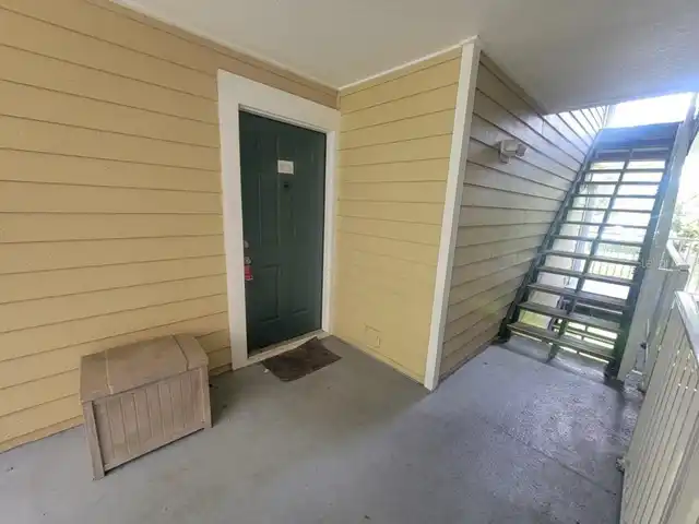 Listing Photo 8