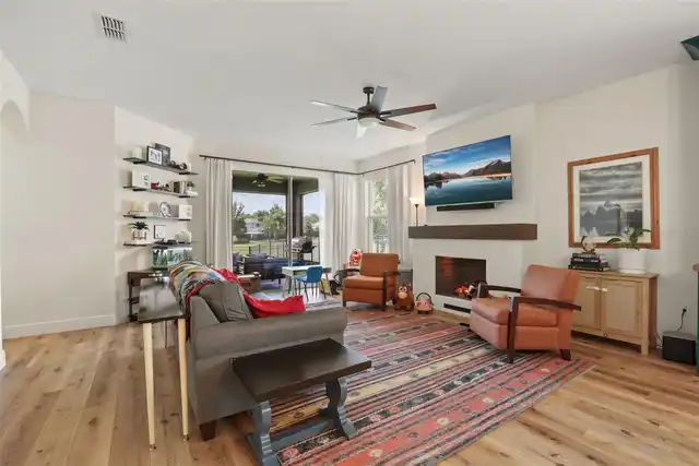 Listing Photo 10
