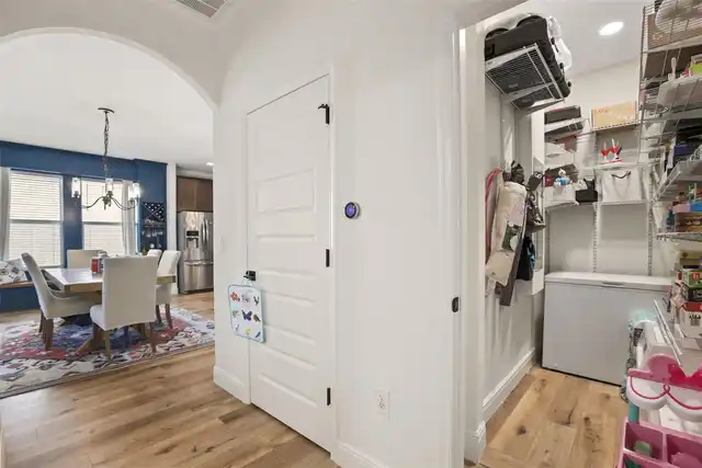 Listing Photo 19