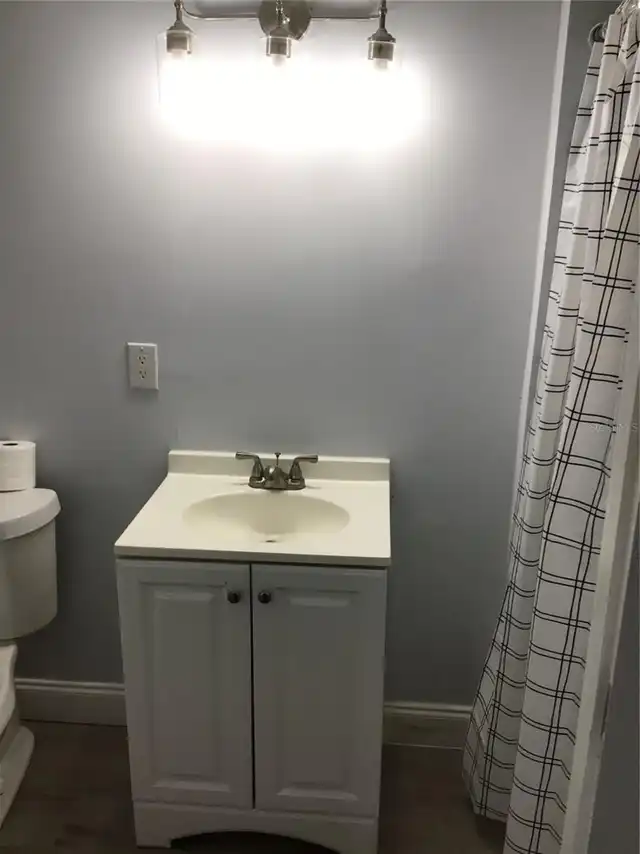 Listing Photo 10
