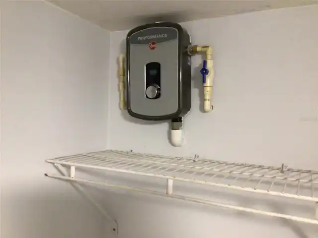 Listing Photo 11