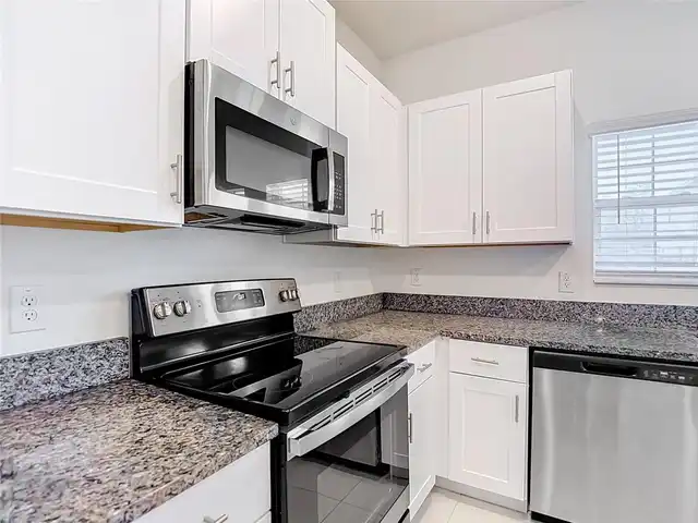 Listing Photo 9