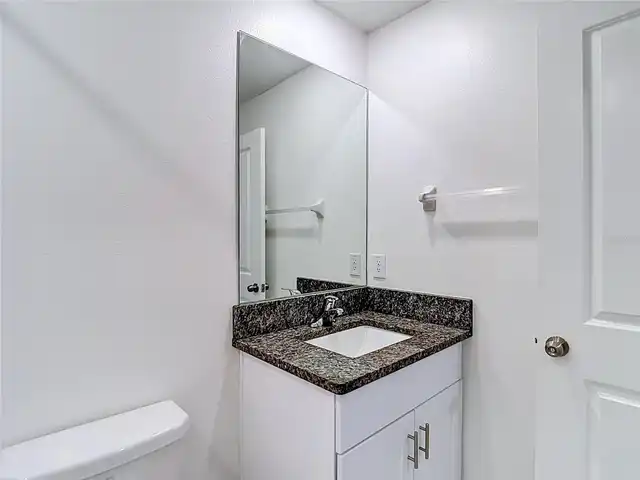 Listing Photo 16
