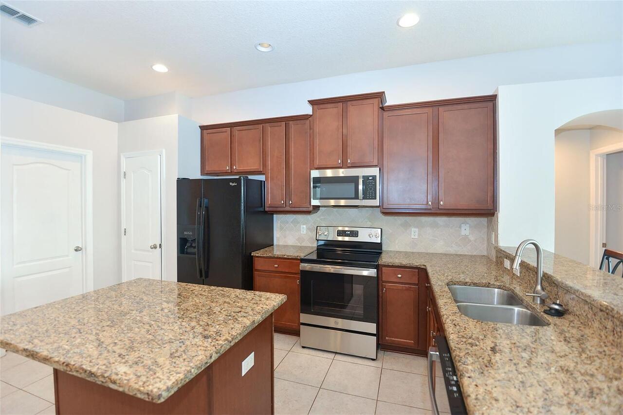 Listing Photo 7