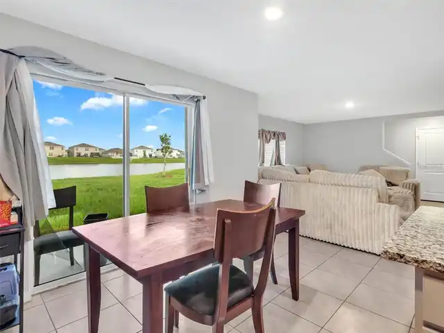 Listing Photo 10