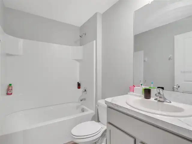 Listing Photo 18