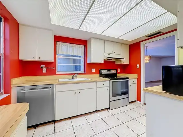 Listing Photo 14