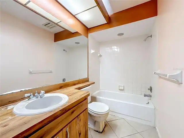 Listing Photo 23