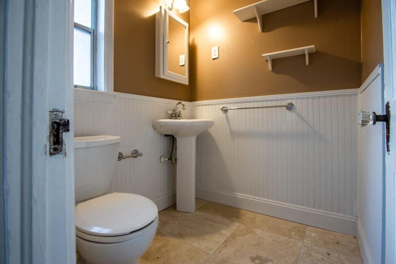 Listing Photo 11