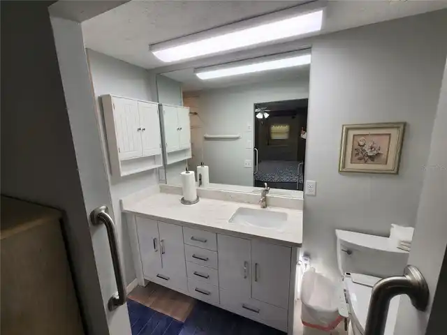 Listing Photo 12