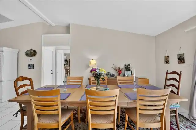 Listing Photo 11