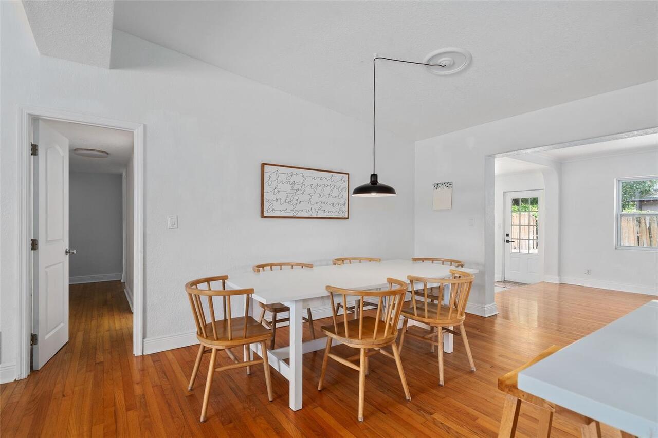 Listing Photo 11