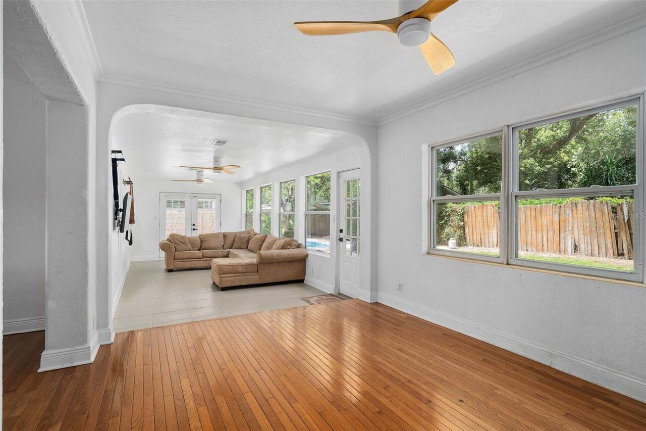 Listing Photo 12