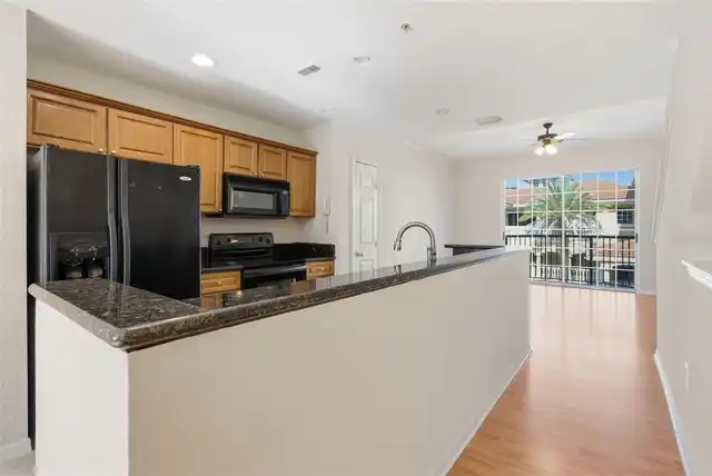 Listing Photo 14