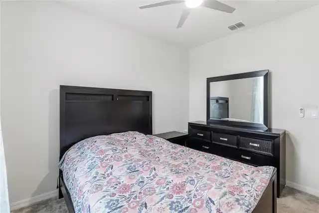 Listing Photo 16