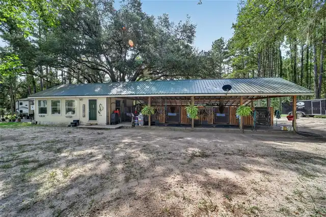 Listing Photo 11