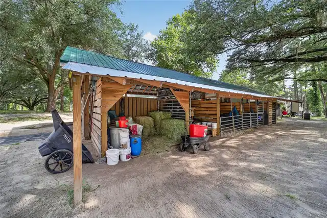 Listing Photo 12