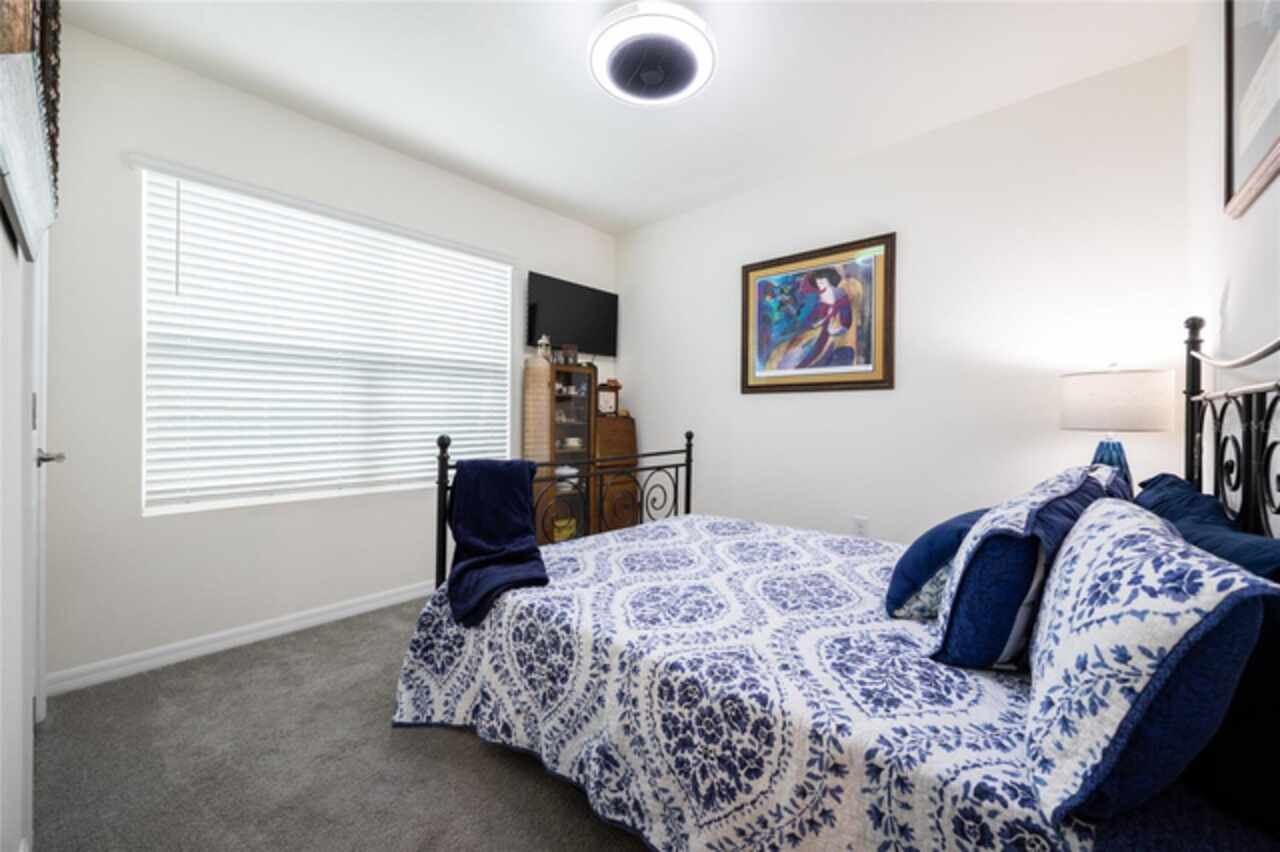 Listing Photo 11