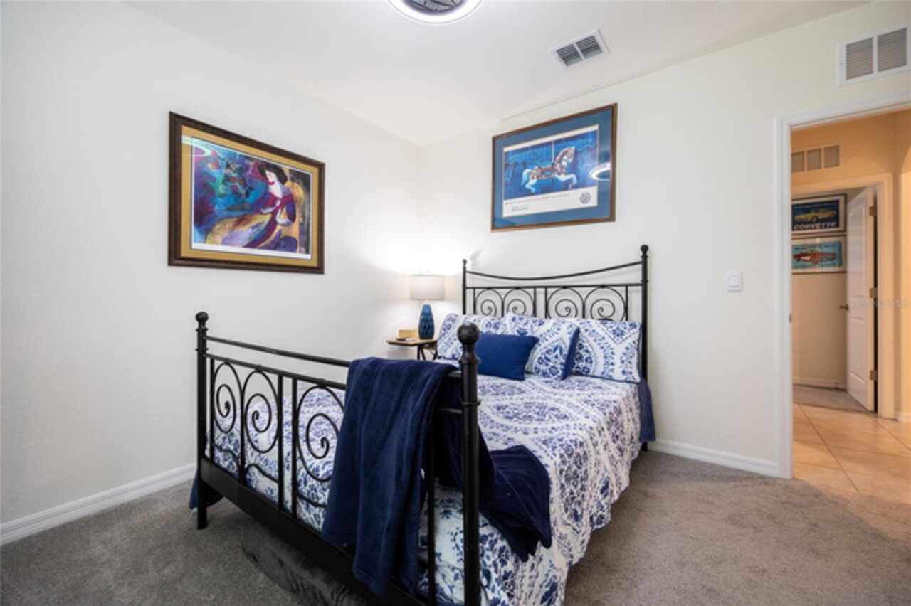 Listing Photo 12