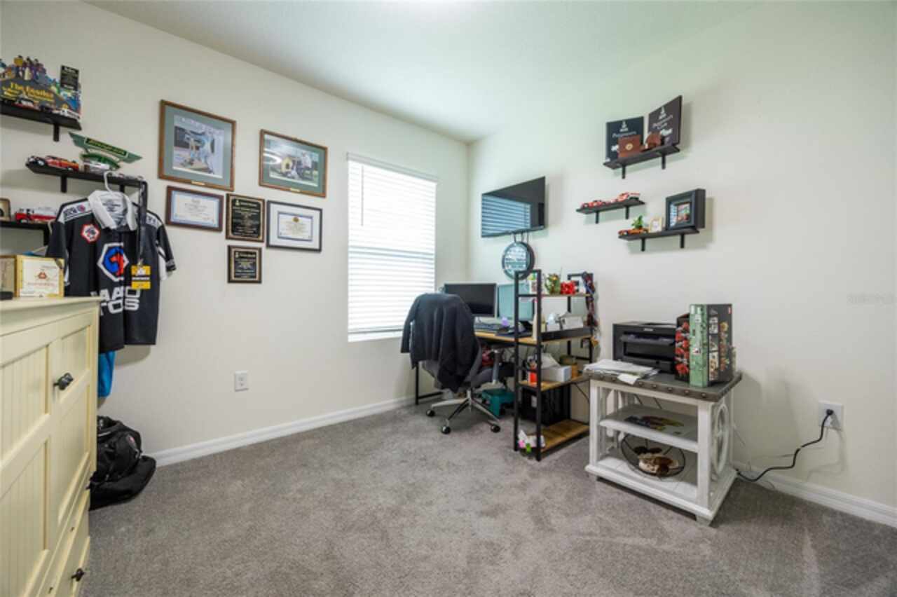 Listing Photo 17