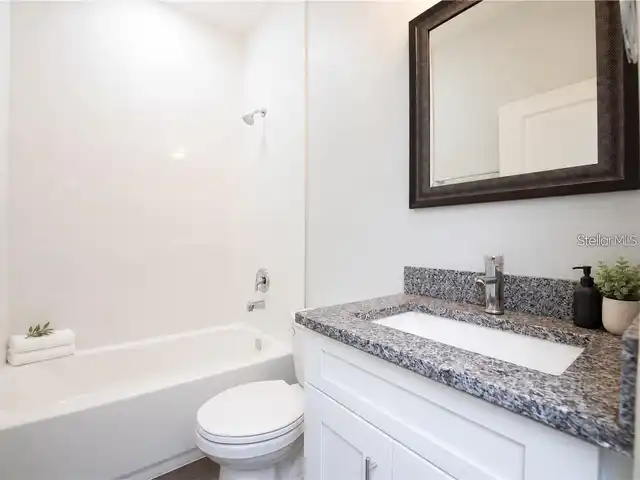 Listing Photo 18