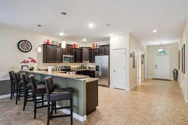 Listing Photo 10