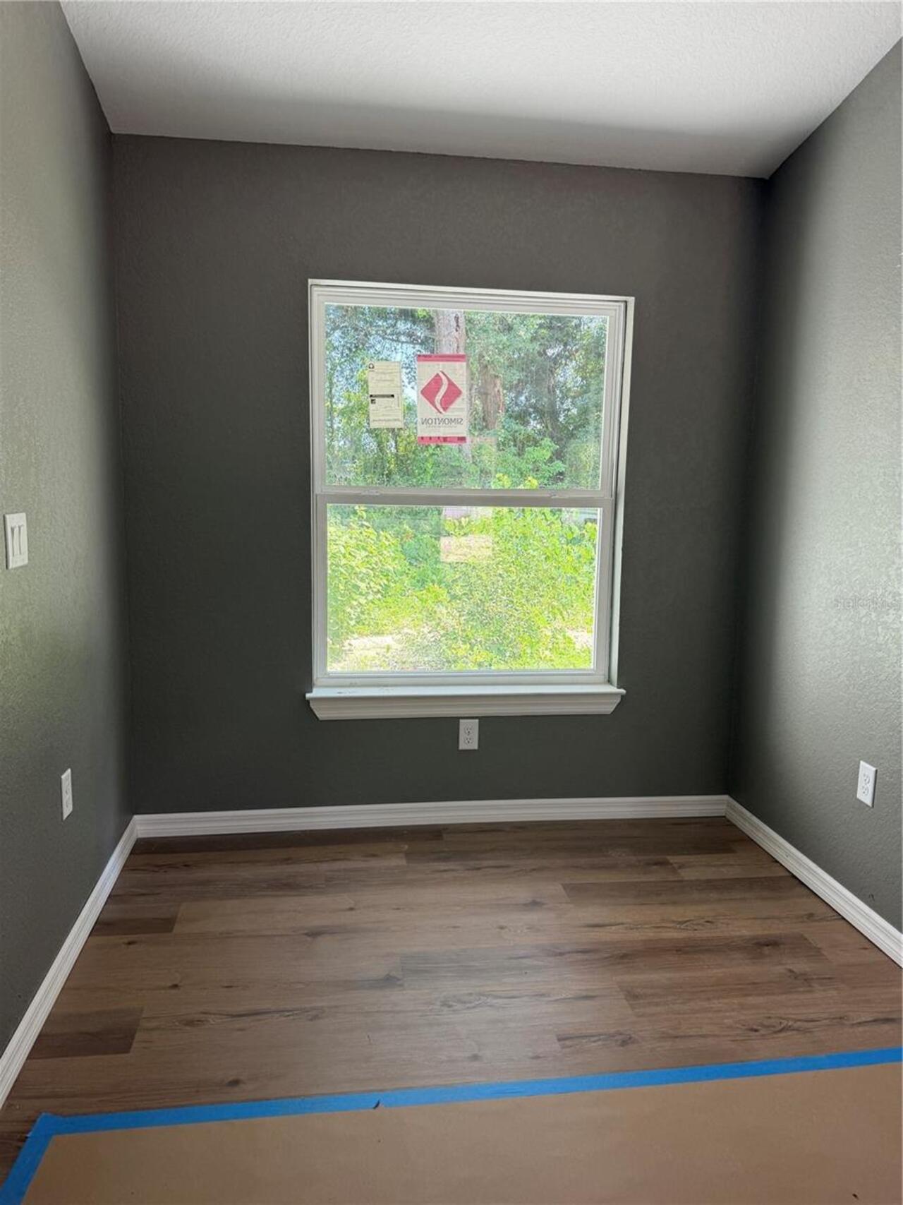 Listing Photo 11