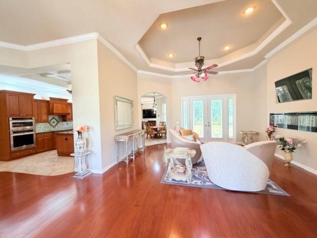 Listing Photo 9