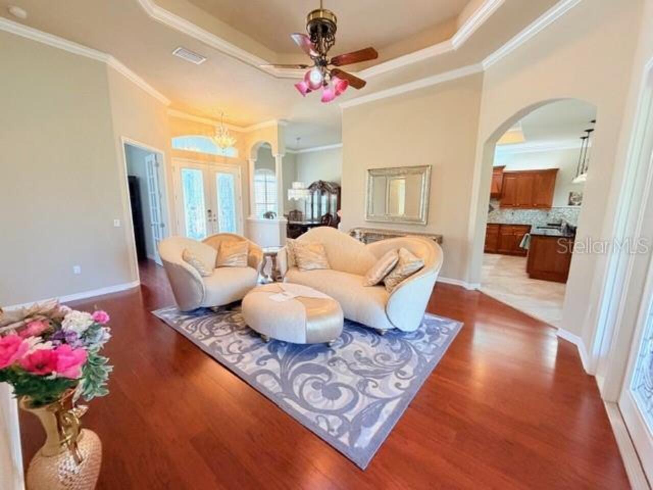 Listing Photo 11