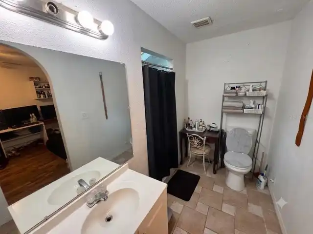 Listing Photo 7