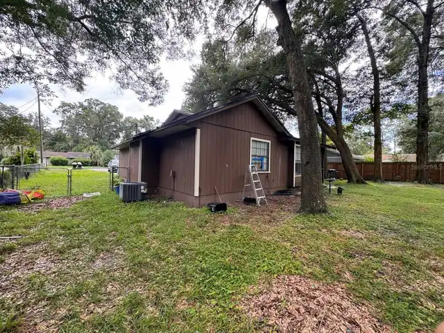 Listing Photo 9