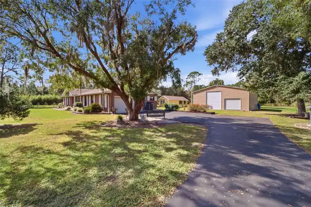 Listing Photo 11