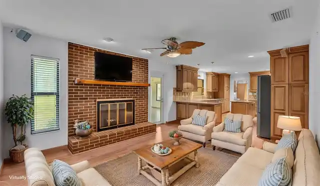 Listing Photo 17